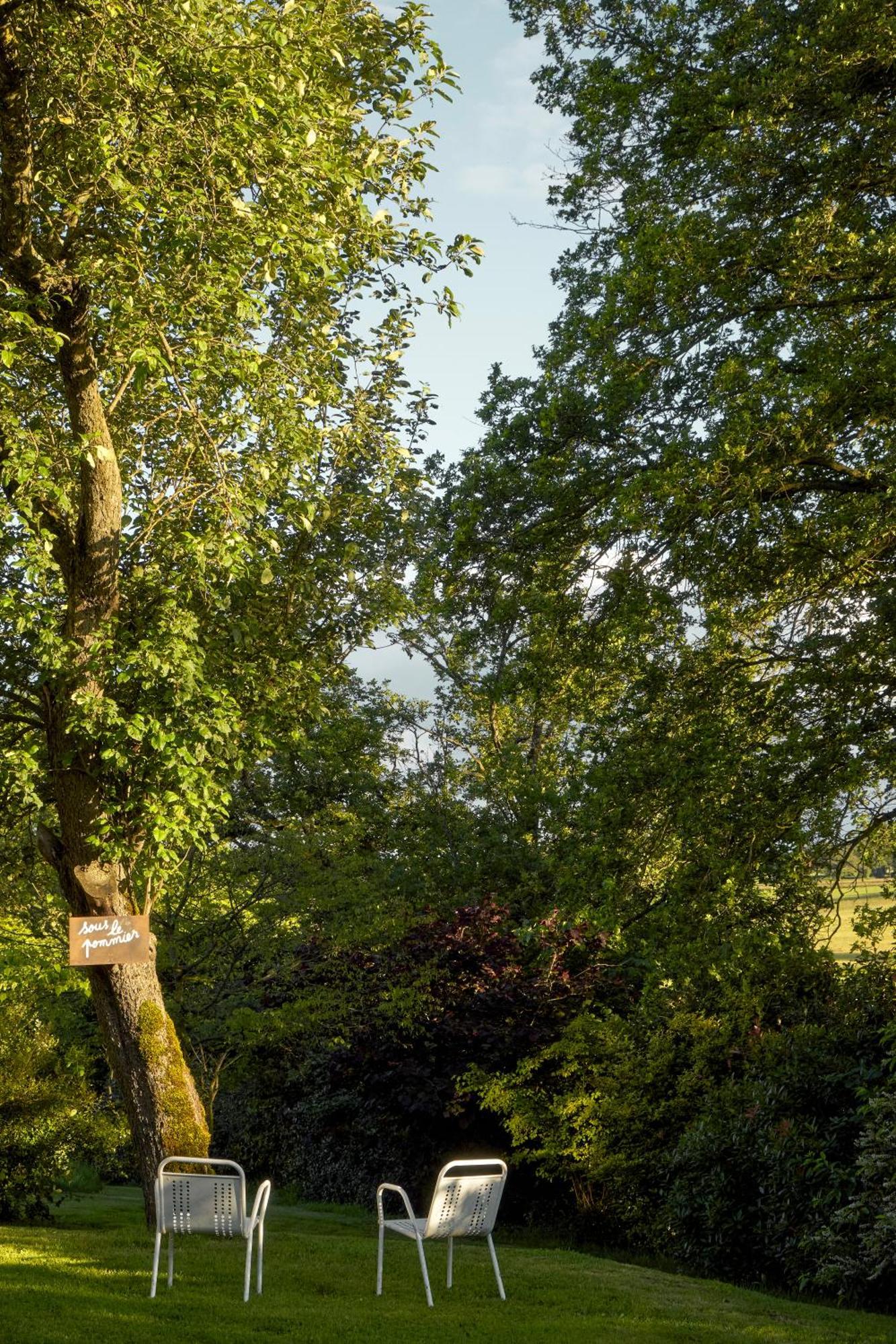 La Colline Du Colombier Hotel Iguerande ภายนอก รูปภาพ